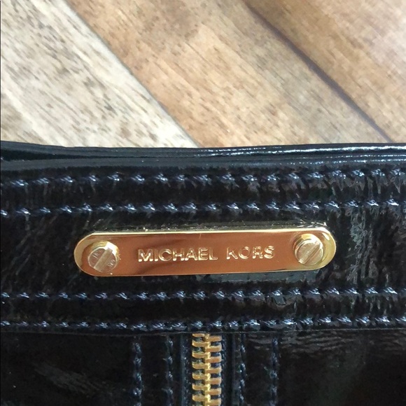 Michael Kors black patent bag - Picture 2 of 3